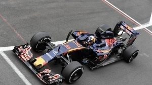 Carlos Sainz jr (ESP) Scuderia Toro Rosso STR11 at Formula One Testing, Day One, Silverstone, England, Tuesday 12 July 2016. © Sutton Images